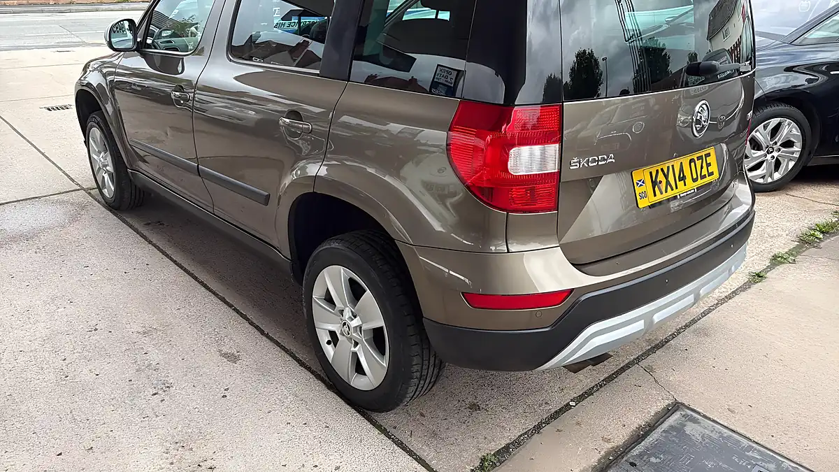 Used 2014 Skoda Yeti Elegance Outdoor Brown - Interior and Exterior details 9
