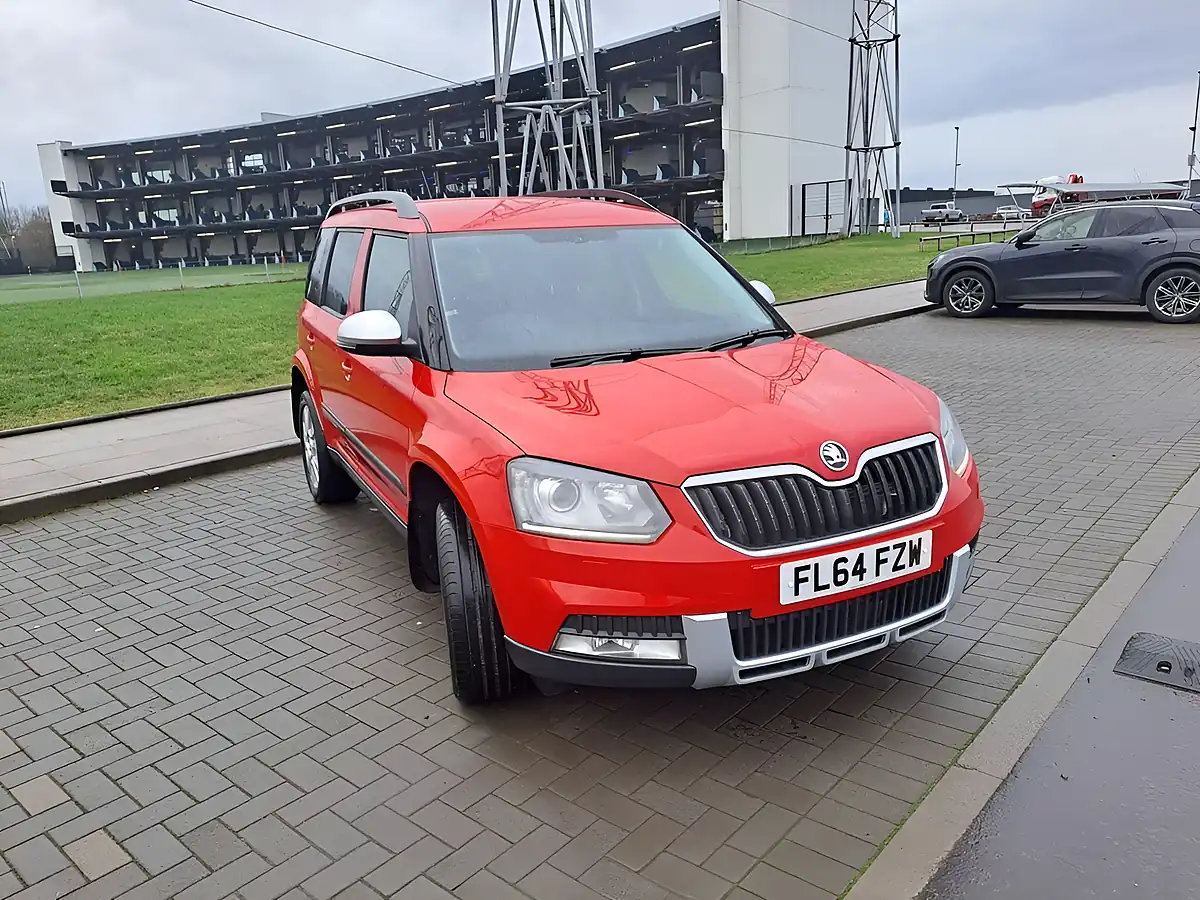 Used 2014 Skoda Yeti Elegance Outdoor Red - Interior and Exterior details 5