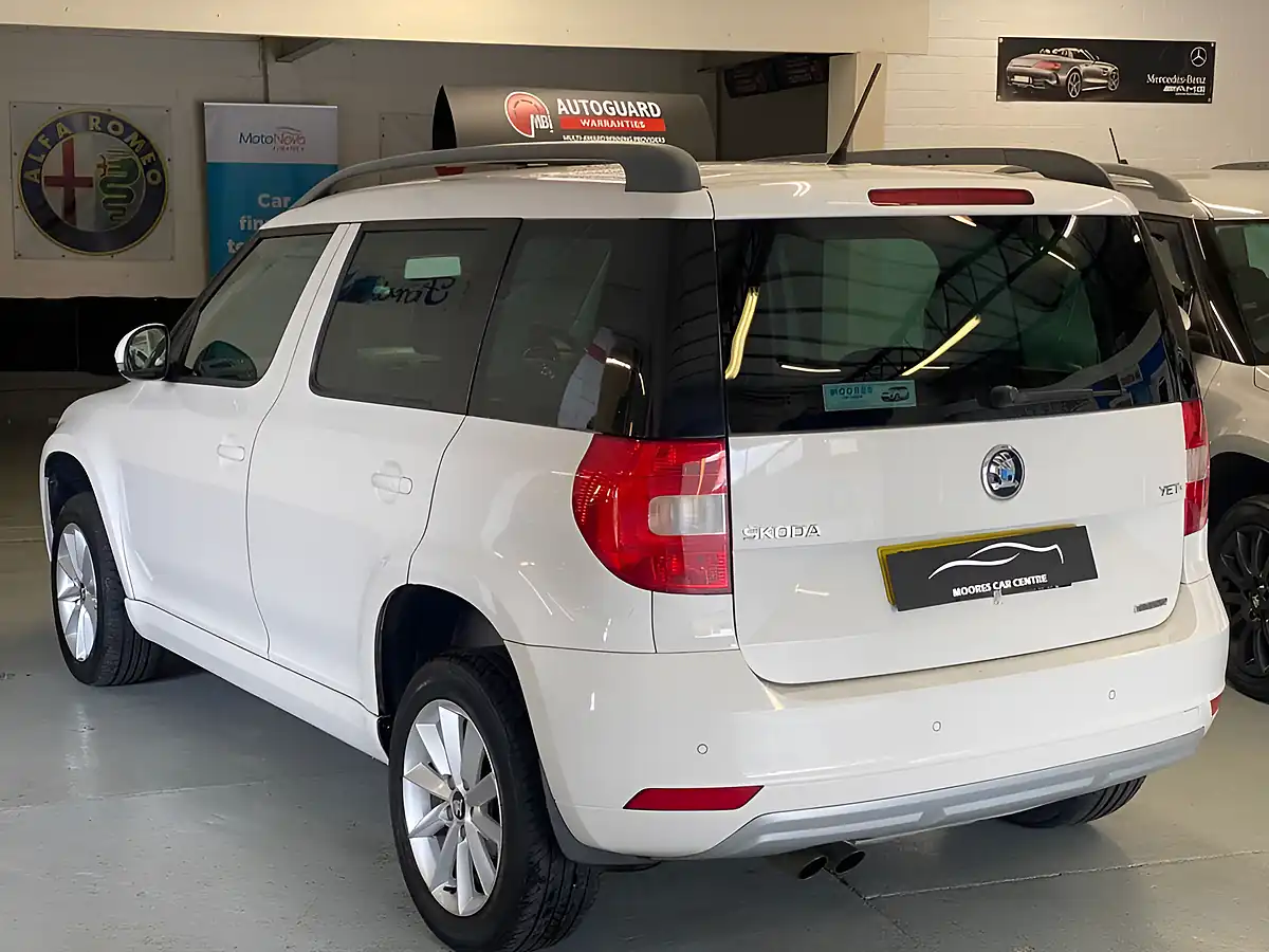 Used 2014 Skoda Yeti Greenline Ii Se White - Interior and Exterior details 5