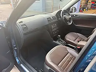 Used 2014 Skoda Yeti Laurin & Klement Outdoor Blue - Interior and Exterior details 17