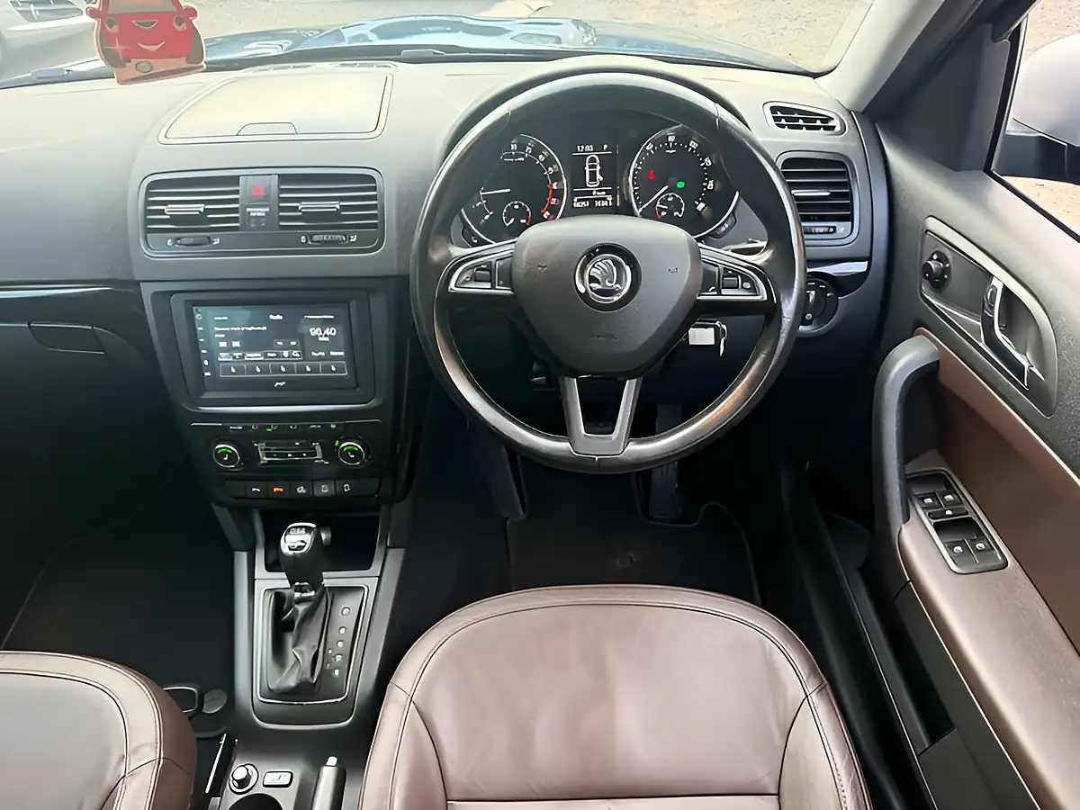 Used 2014 Skoda Yeti Laurin & Klement Outdoor Blue - Interior and Exterior details 20