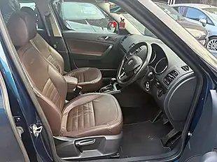Used 2014 Skoda Yeti Laurin & Klement Outdoor Blue - Interior and Exterior details 9