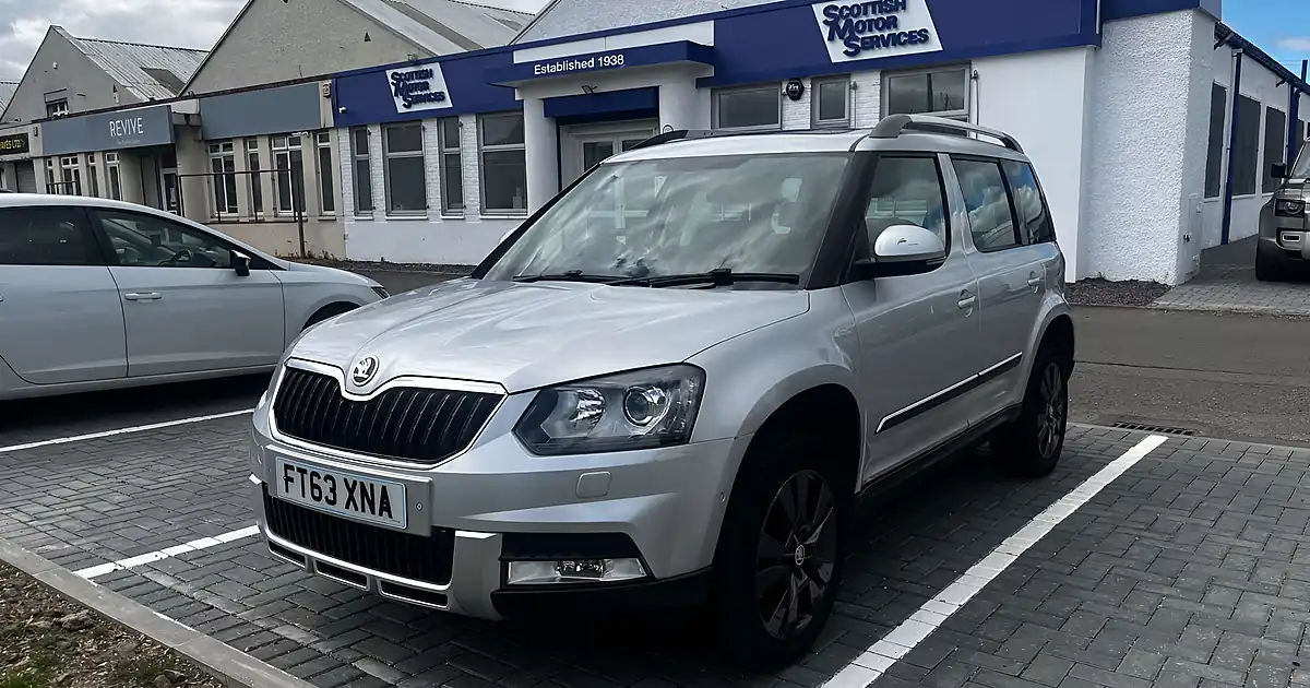 Used 2014 Skoda Yeti Outdoor Laurin & Klement Silver - Front View