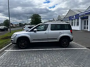Used 2014 Skoda Yeti Outdoor Laurin & Klement Silver - Interior and Exterior details 17