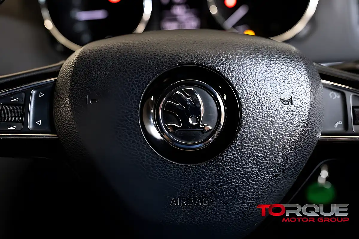 Used 2014 Skoda Yeti Se Blue - Interior and Exterior details 16