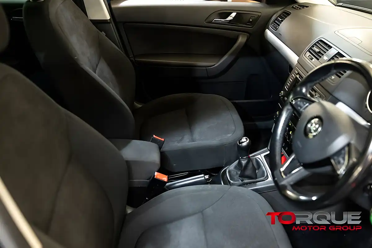 Used 2014 Skoda Yeti Se Blue - Interior and Exterior details 7