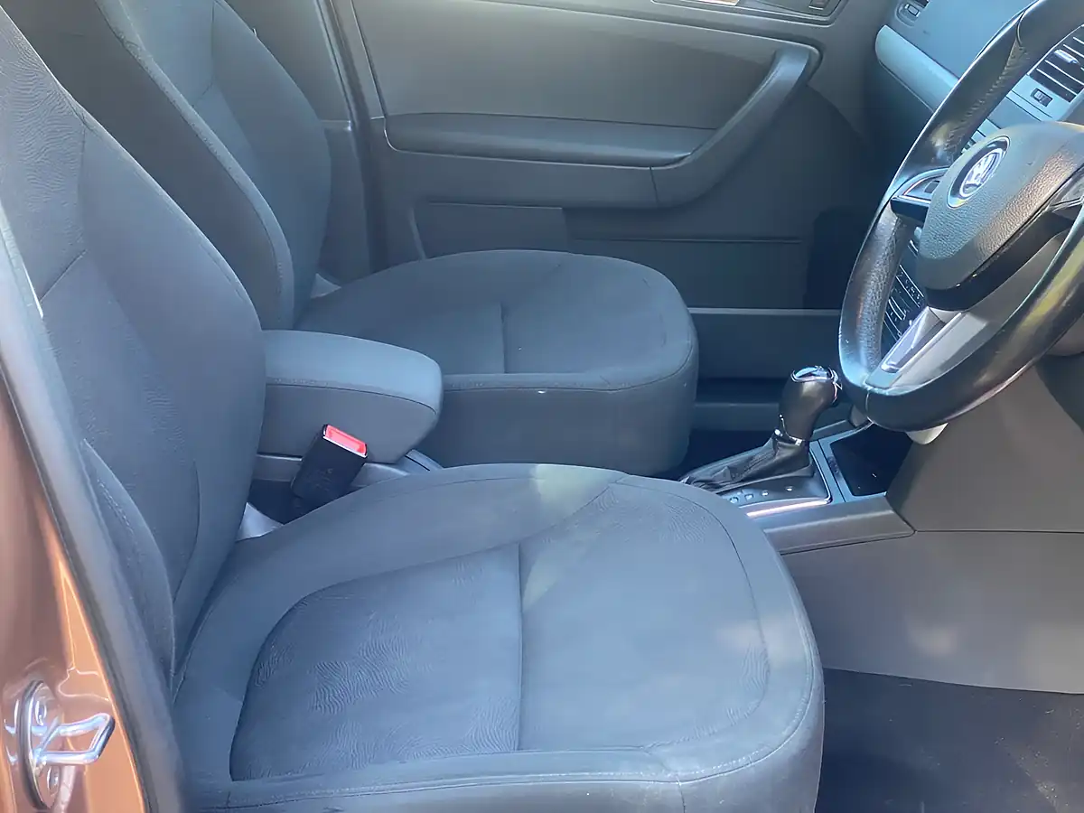 Used 2014 Skoda Yeti Se Bronze - Interior and Exterior details 12