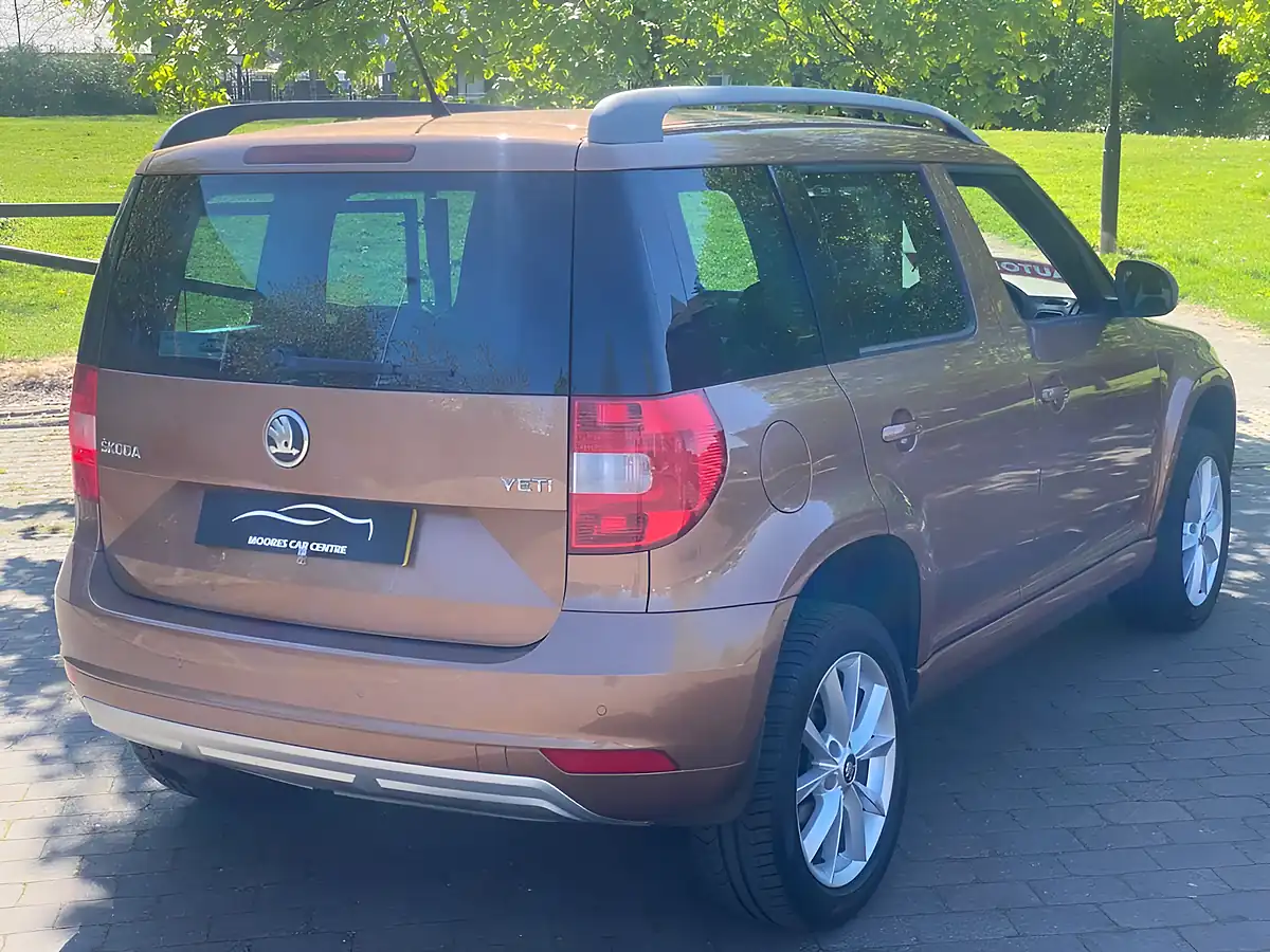 Used 2014 Skoda Yeti Se Bronze - Interior and Exterior details 6
