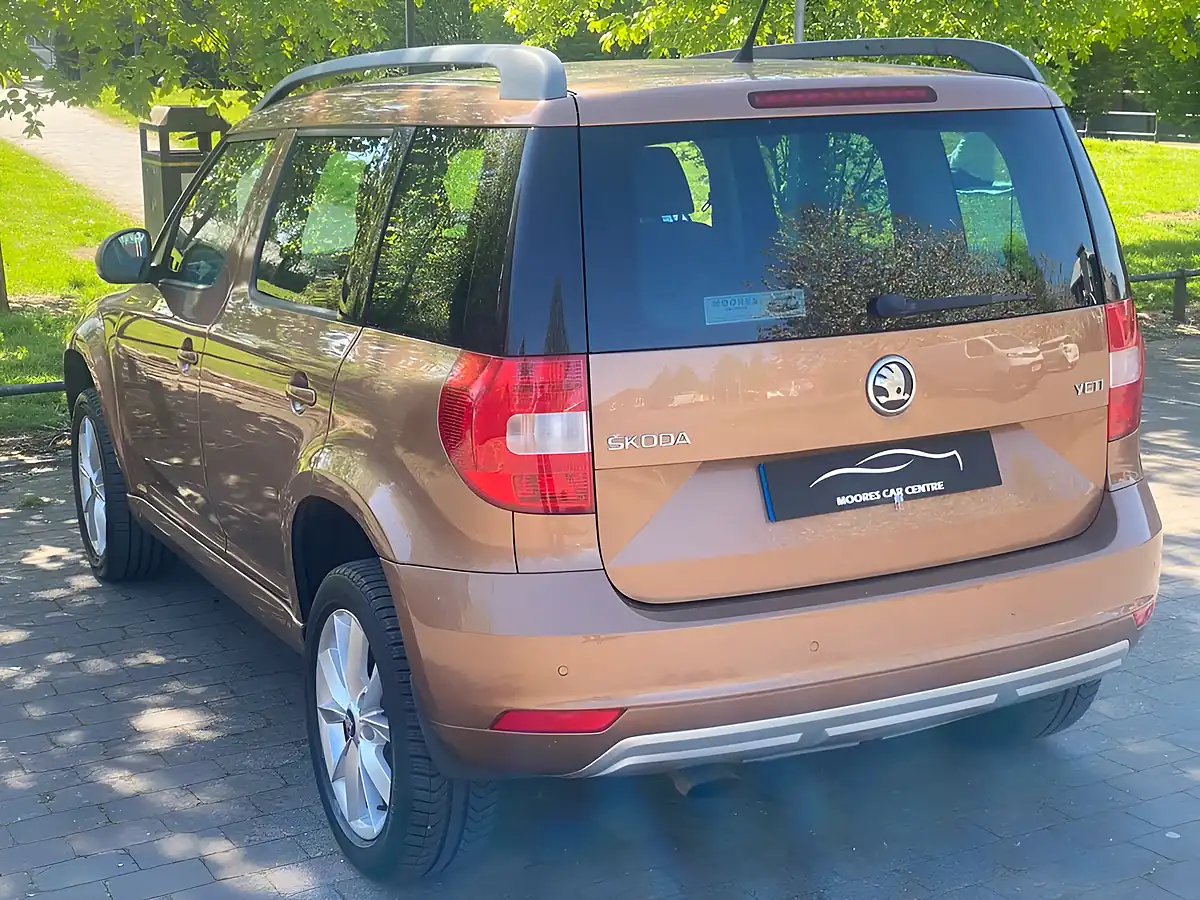 Used 2014 Skoda Yeti Se Bronze - Interior and Exterior details 7