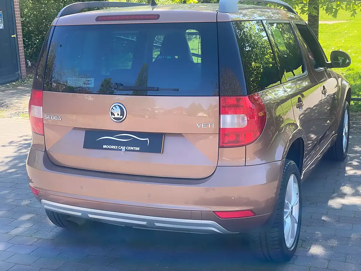 Used 2014 Skoda Yeti Se Bronze - Interior and Exterior details 8
