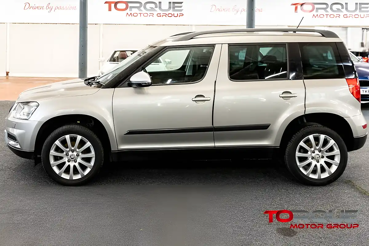 Used 2014 Skoda Yeti Se Outdoor Beige - Interior and Exterior details 10