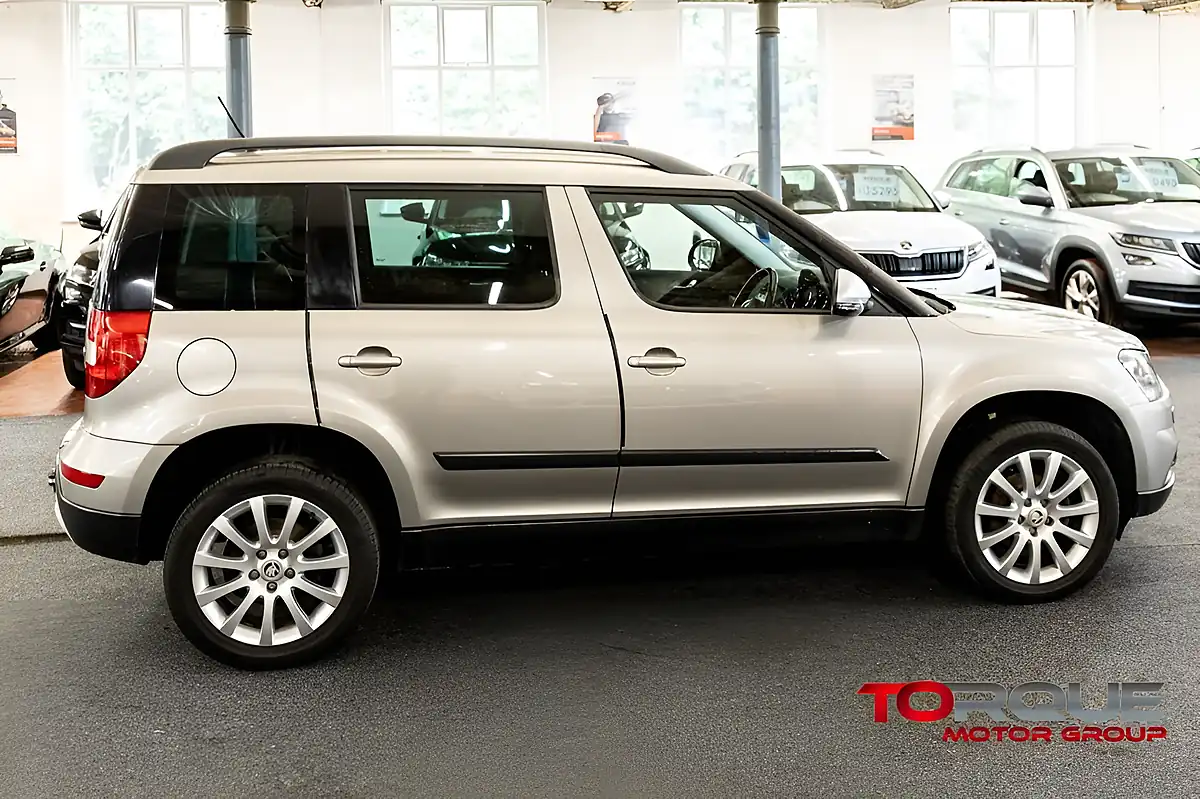Used 2014 Skoda Yeti Se Outdoor Beige - Interior and Exterior details 12