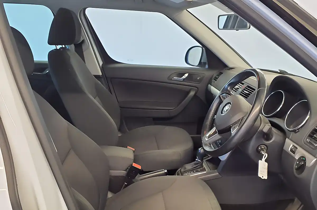 Used 2014 Skoda Yeti Se Outdoor Edition White - Interior and Exterior details 2