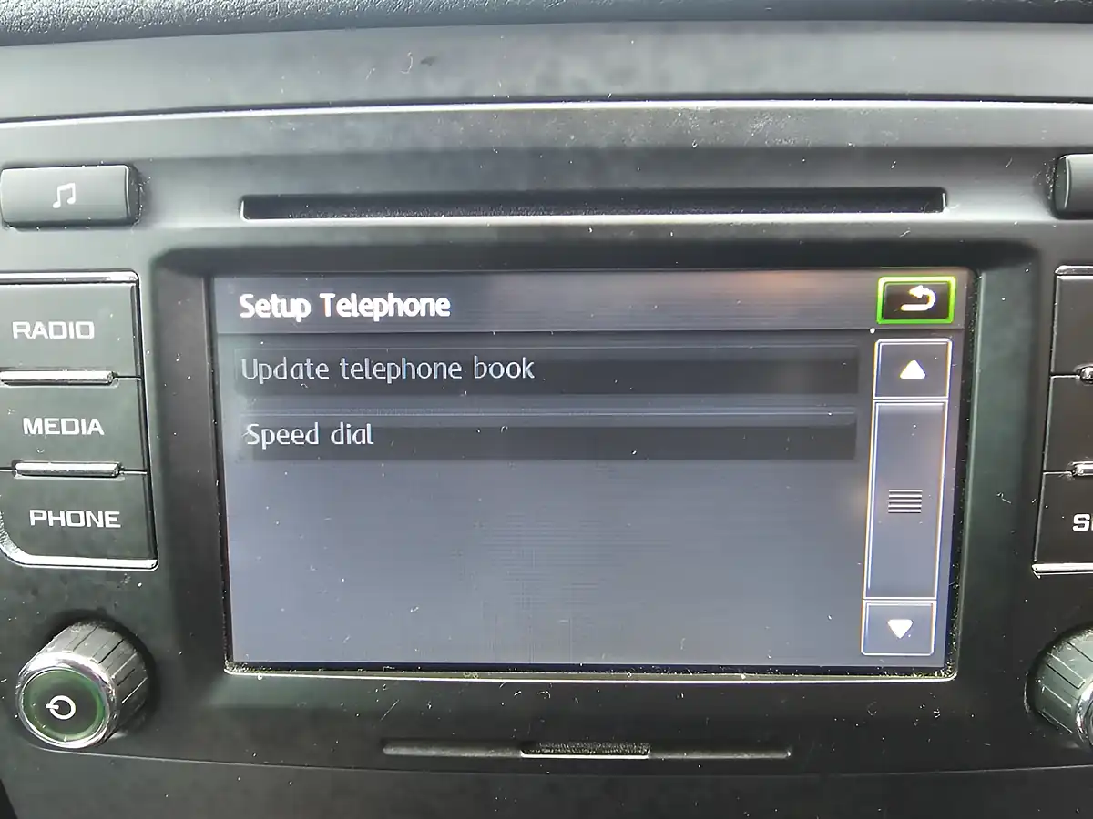 Used 2014 Skoda Yeti Se Red - Interior and Exterior details 18