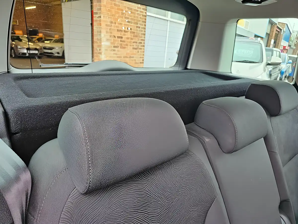 Used 2014 Skoda Yeti Se Red - Interior and Exterior details 8