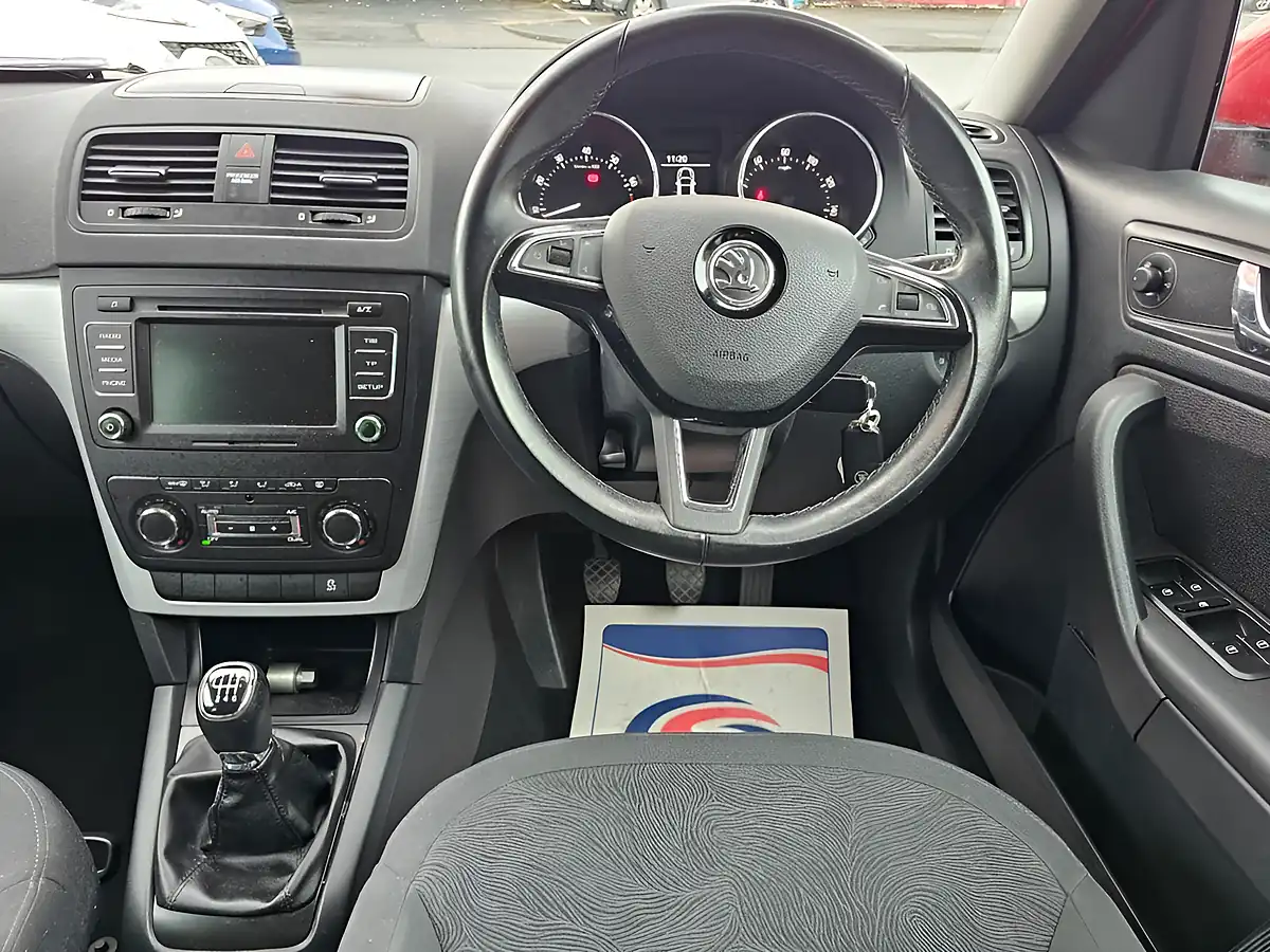 Used 2014 Skoda Yeti Se Red - Interior and Exterior details 10