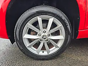 Used 2014 Skoda Yeti Se Red - Interior and Exterior details 19