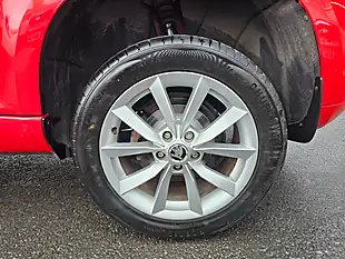 Used 2014 Skoda Yeti Se Red - Interior and Exterior details 20