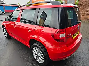 Used 2014 Skoda Yeti Se Red - Interior and Exterior details 3