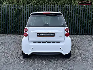 Used 2014 Smart Fortwo Coupe Passion Softtouch White - Interior and Exterior details 4