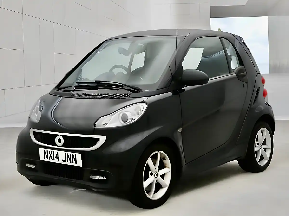 Used 2014 Smart Fortwo Edition21 Softtouch Black - Interior and Exterior details 3