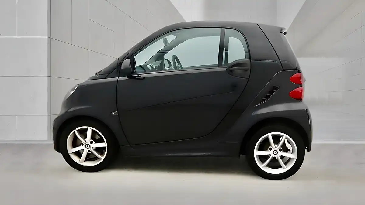 Used 2014 Smart Fortwo Edition21 Softtouch Black - Interior and Exterior details 4