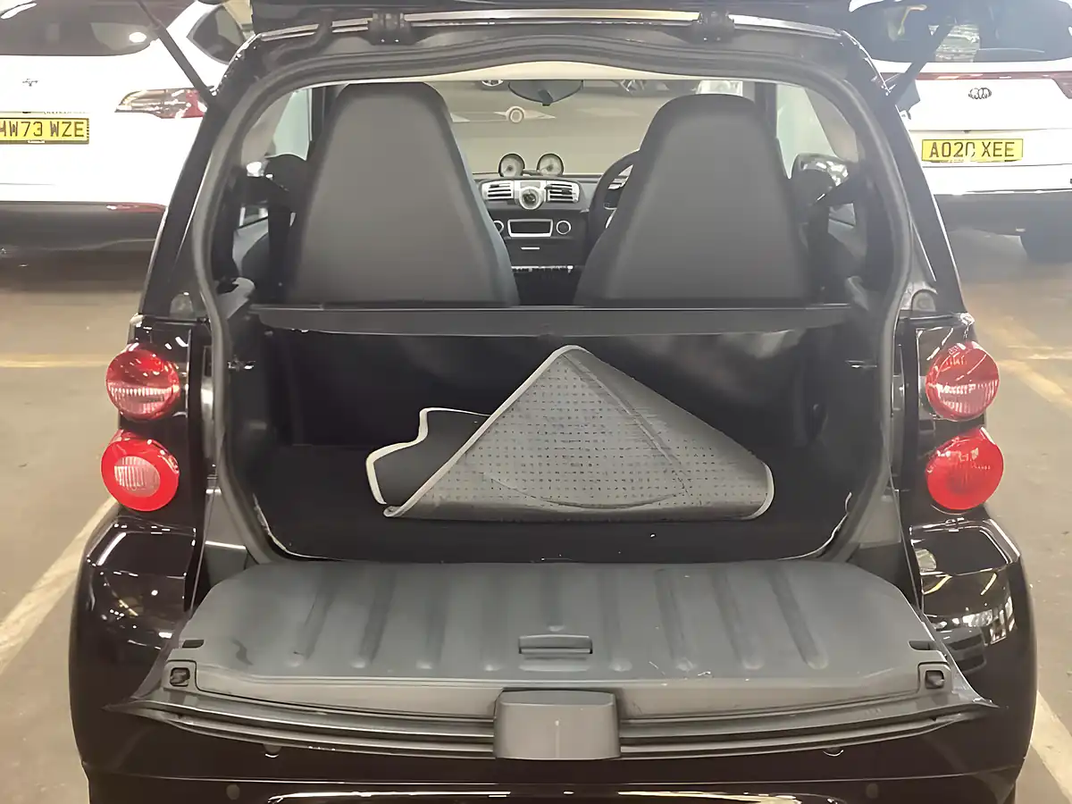 Used 2014 Smart Fortwo Edition21 Softtouch Black - Interior and Exterior details 7