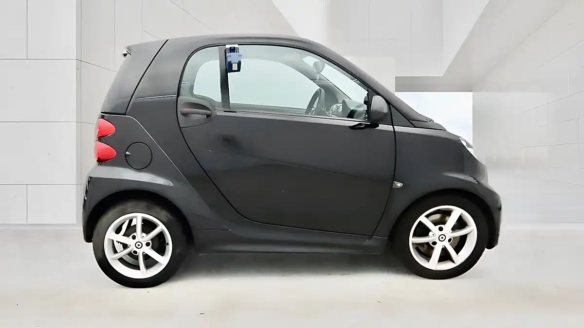 Used 2014 Smart Fortwo Edition21 Softtouch Black - Interior and Exterior details 9