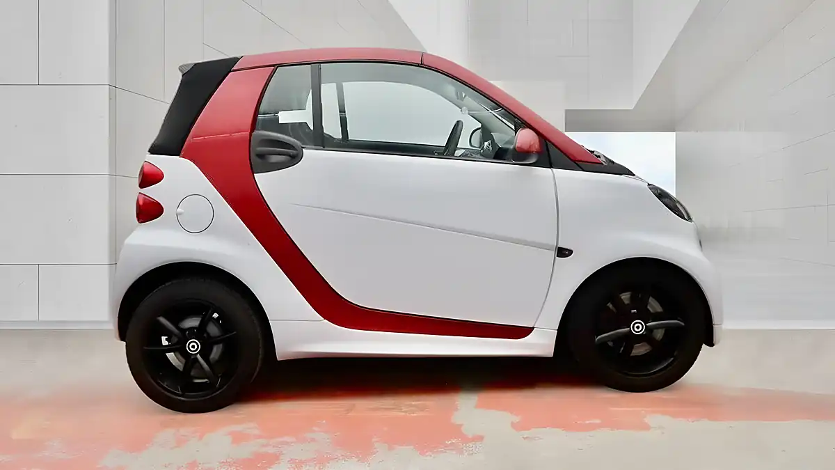 Used 2014 Smart Fortwo Grandstyle Cabriolet Softtouch White - Interior and Exterior details 8