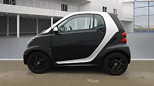 Used 2014 Smart Fortwo Grandstyle Coupe Black - Interior and Exterior details 6