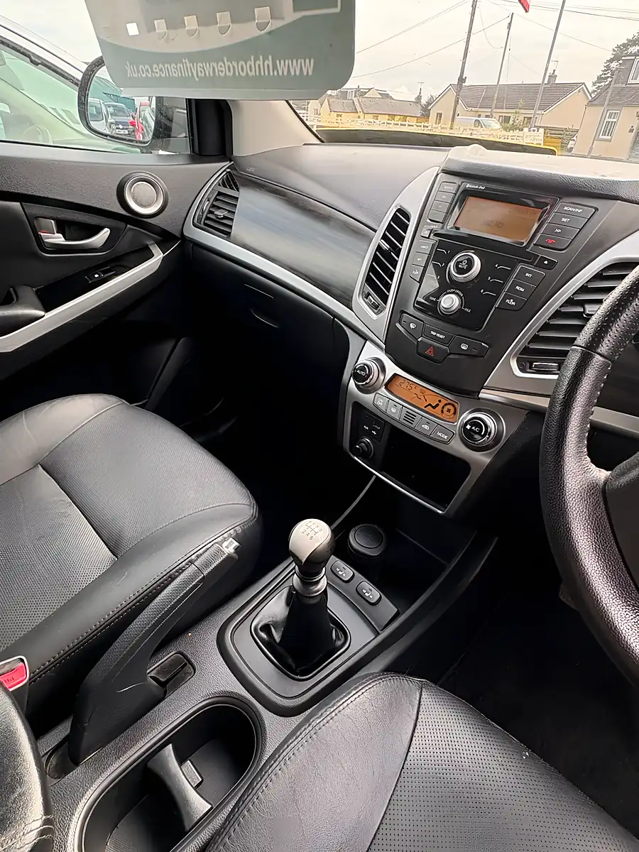 Used 2014 Ssangyong Korando ELX4 Grey - Interior and Exterior details 10