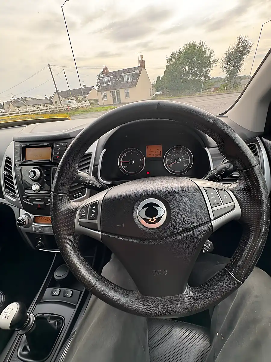 Used 2014 Ssangyong Korando ELX4 Grey - Interior and Exterior details 11
