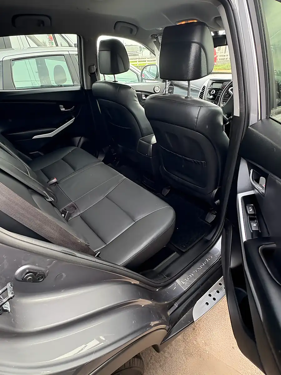 Used 2014 Ssangyong Korando ELX4 Grey - Interior and Exterior details 8