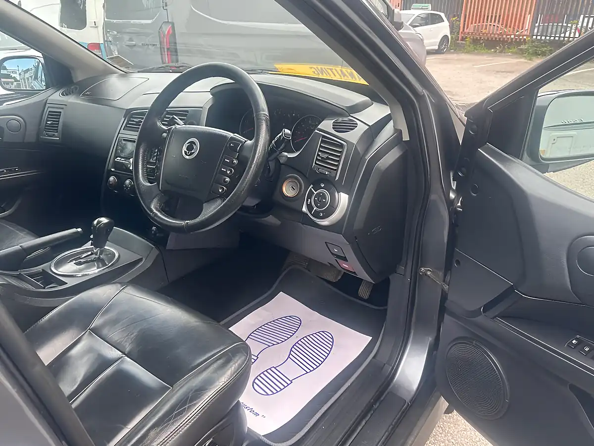 Used 2014 Ssangyong Korando Sports Ext Pickup Double Cab Grey - Interior and Exterior details 14