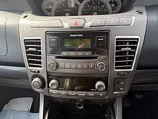Used 2014 Ssangyong Turismo Es Black - Interior and Exterior details 12