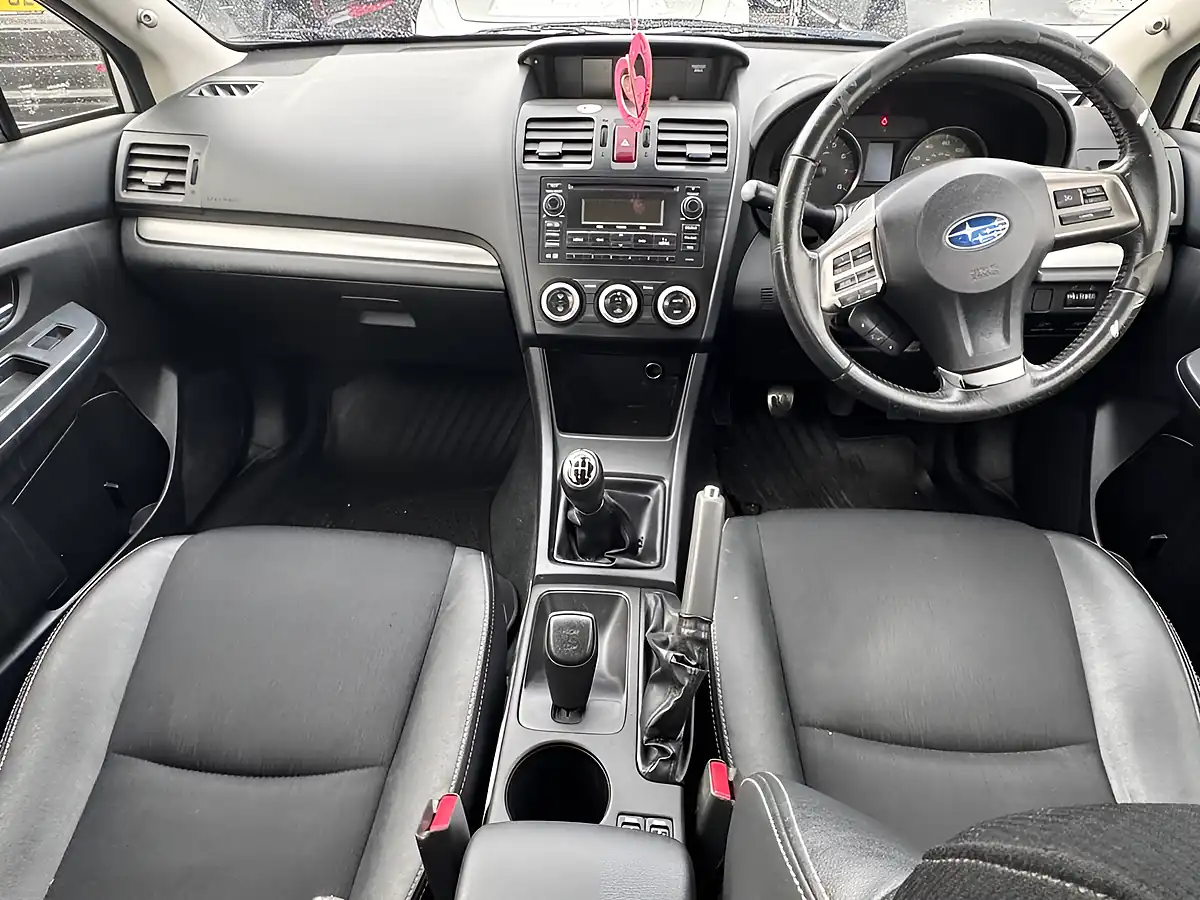 Used 2014 Subaru Impreza Rc White - Interior and Exterior details 11