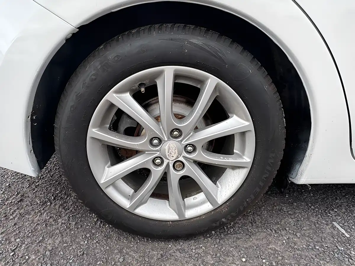 Used 2014 Subaru Impreza Rc White - Interior and Exterior details 14