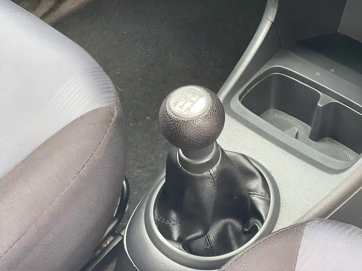 Used 2014 Suzuki Alto Sz 5dr Red - Interior and Exterior details 11