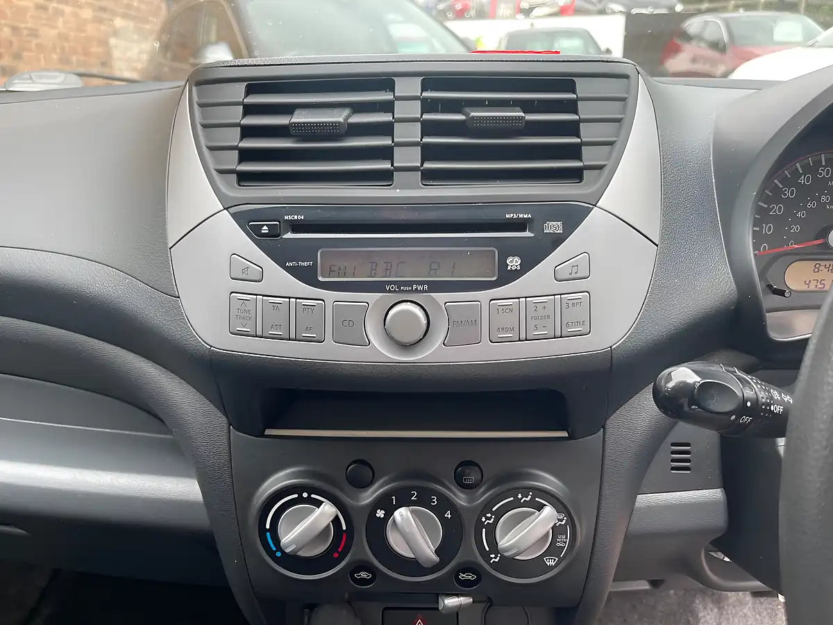 Used 2014 Suzuki Alto Sz 5dr Red - Interior and Exterior details 12