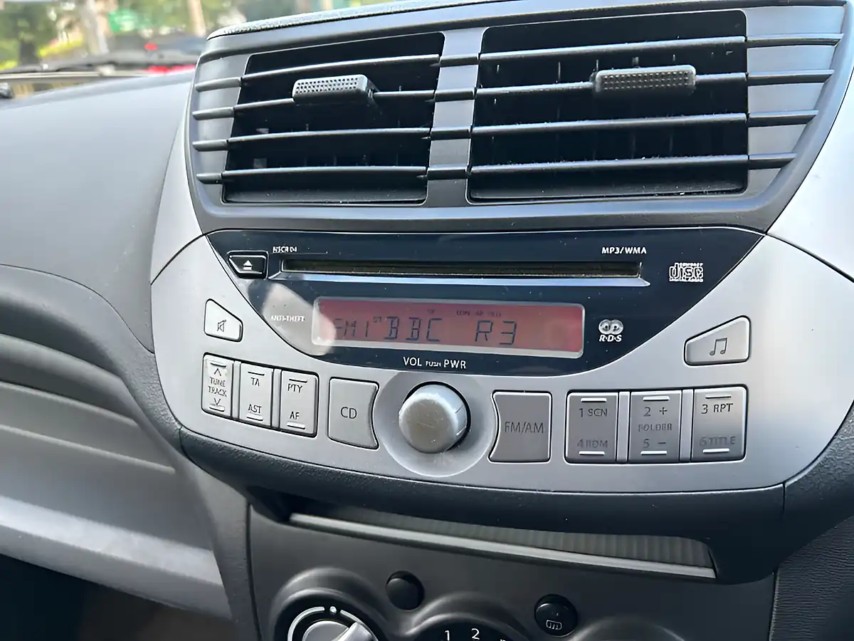 Used 2014 Suzuki Alto Sz Black - Interior and Exterior details 17