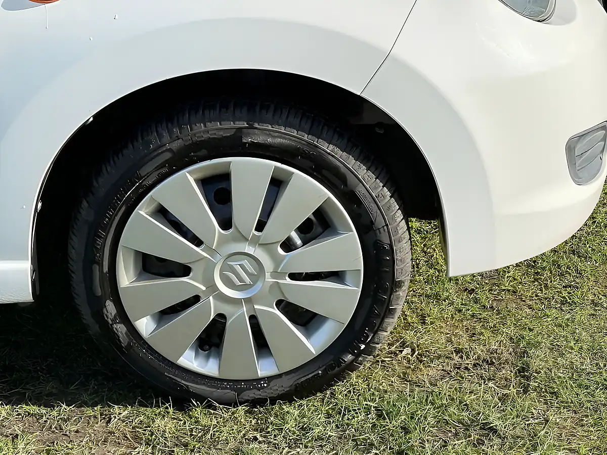 Used 2014 Suzuki Alto Sz White - Interior and Exterior details 9