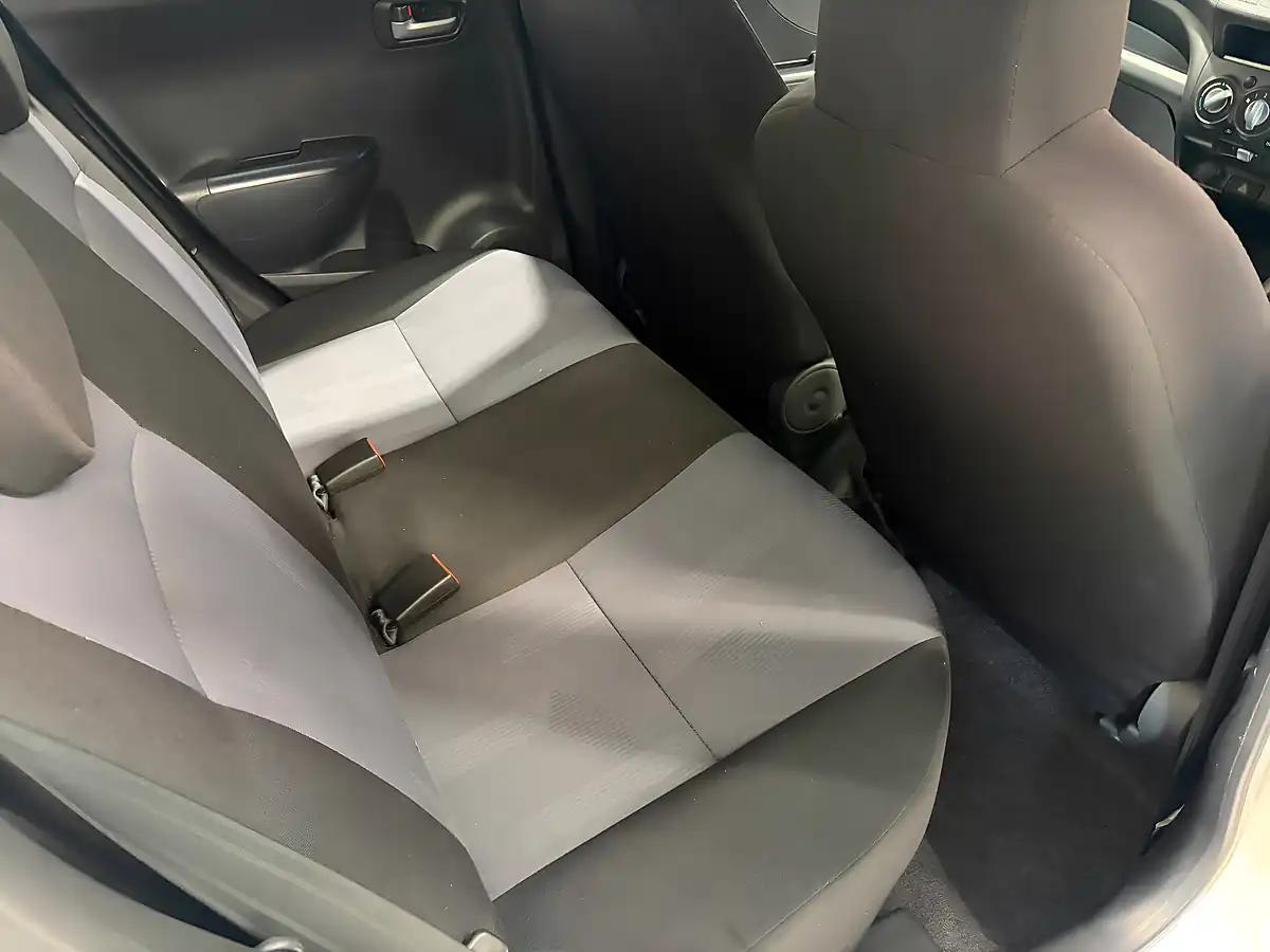 Used 2014 Suzuki Alto Sz White - Interior and Exterior details 11