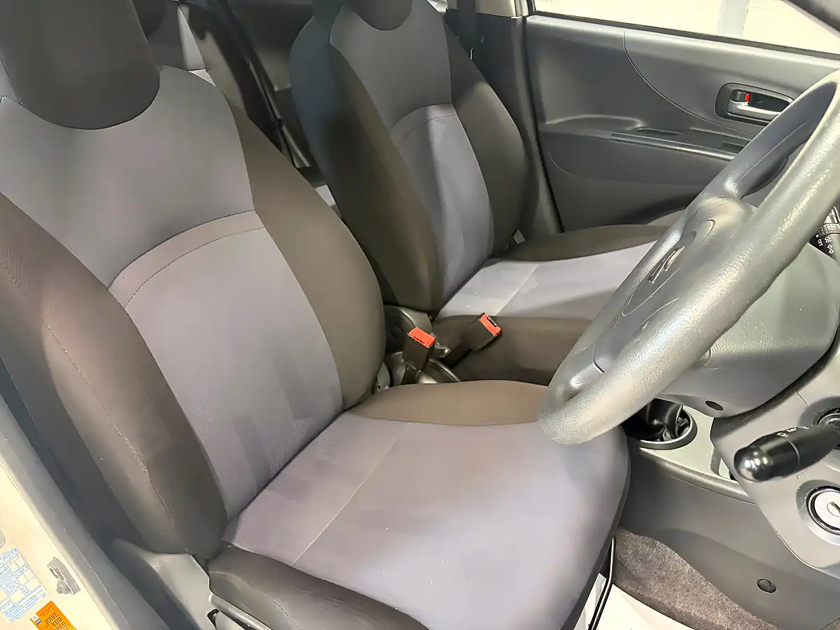 Used 2014 Suzuki Alto Sz White - Interior and Exterior details 14
