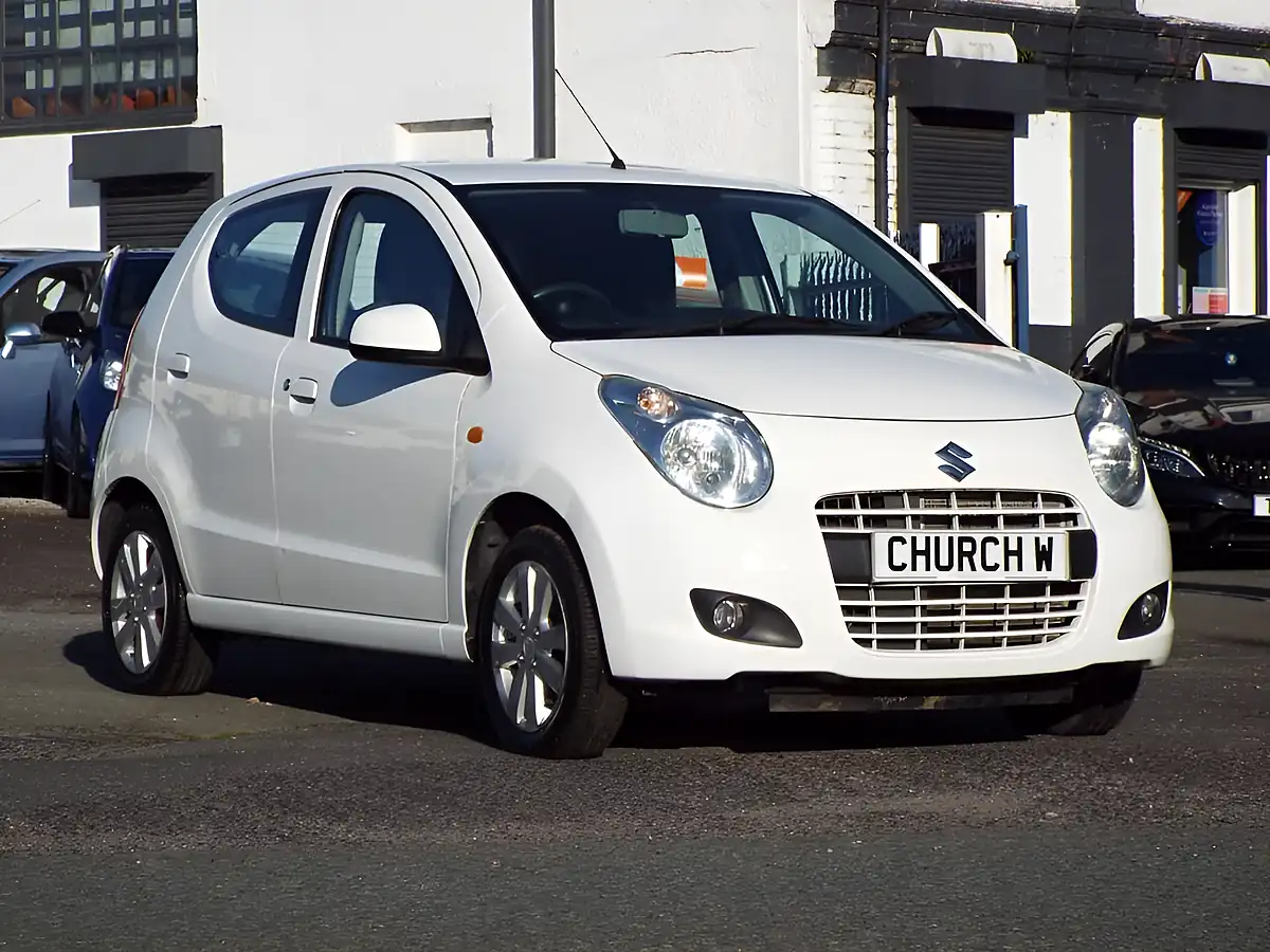 Used 2014 Suzuki Alto SZ4 White - Interior and Exterior details 15