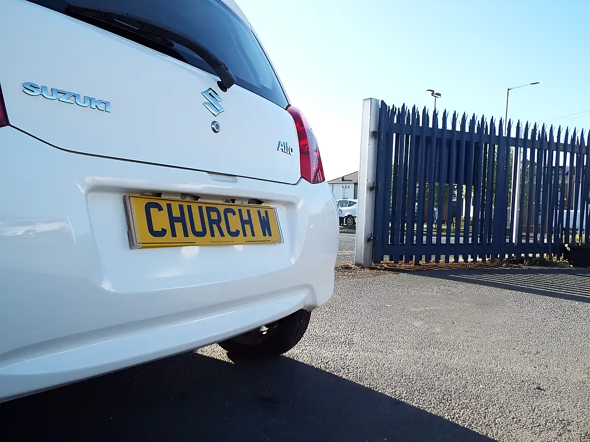 Used 2014 Suzuki Alto SZ4 White - Interior and Exterior details 17