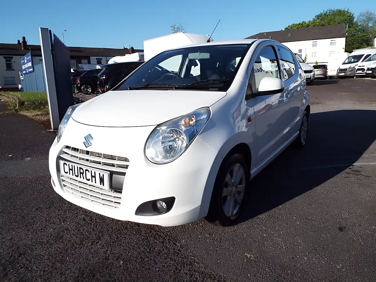 Used 2014 Suzuki Alto SZ4 White - Interior and Exterior details 5