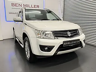 Used 2014 Suzuki Grand Vitara SZ4 Pearl White - Interior and Exterior details 2