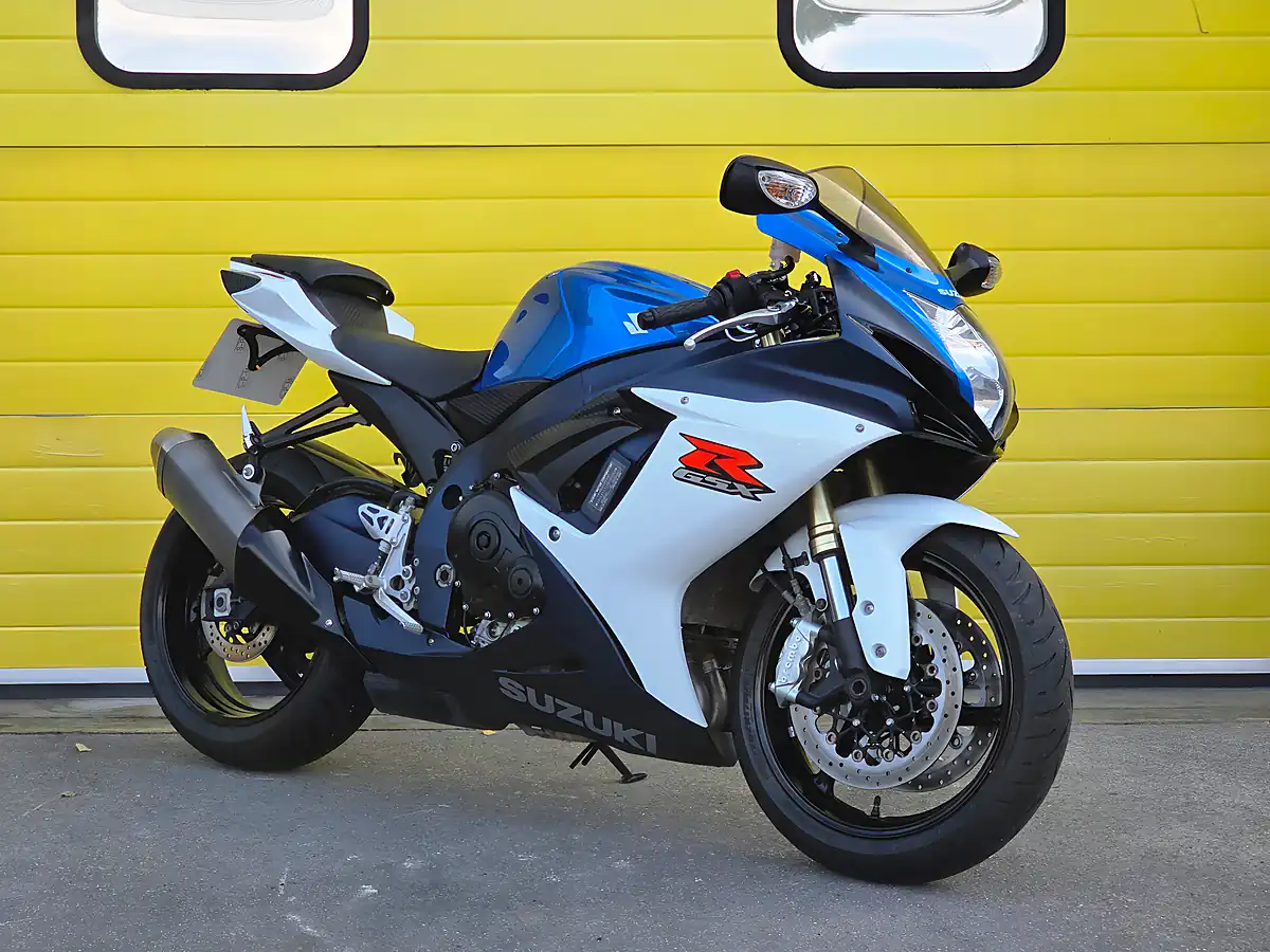 Used 2014 Suzuki GSX-R750 Blue - Front View