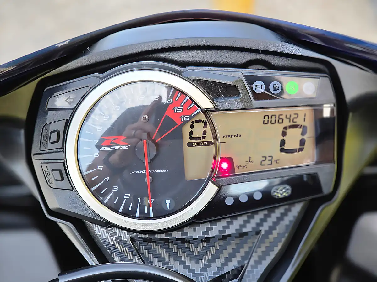 Used 2014 Suzuki GSX-R750 Blue - Interior and Exterior details 12
