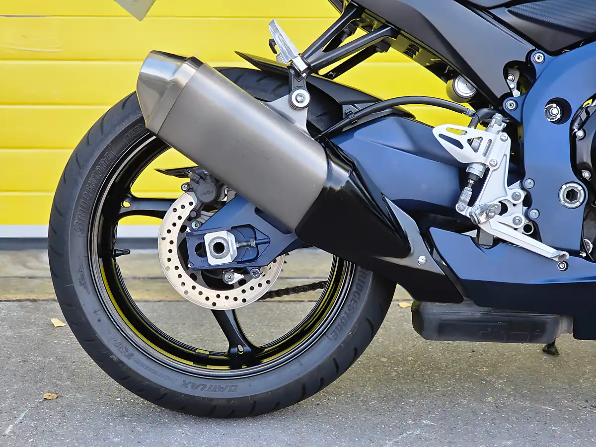 Used 2014 Suzuki GSX-R750 Blue - Interior and Exterior details 15
